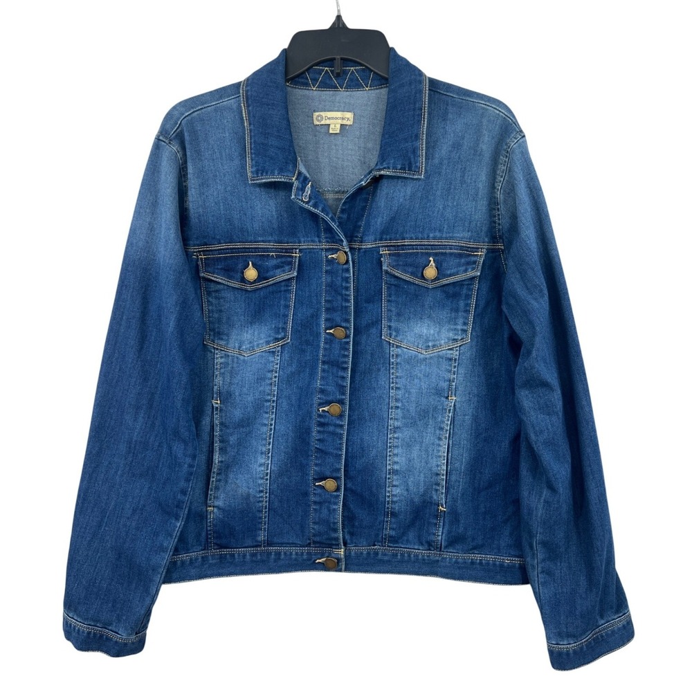 Democracy Denim Trucker Jacket Size L Blue Stretch Button Front Stretch Chic